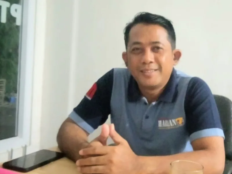 Feature Bang Jhoni: Dari Gelombang Hitam “Hantu Laut” hingga Gerakan Hati di Karangmanggu