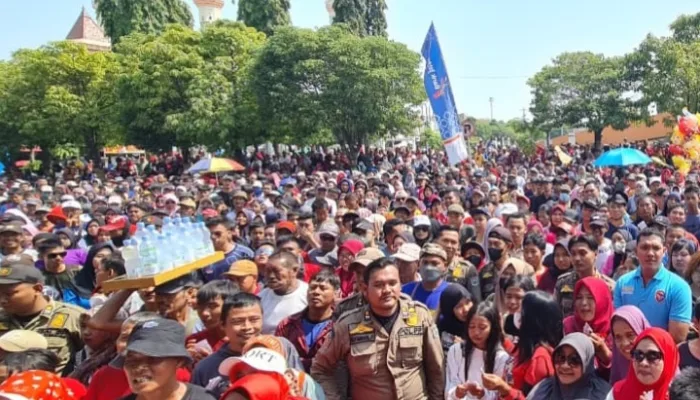 Pemkot Tegal Tutup Rangkaian HUT RI dengan Jalan Sehat Masal