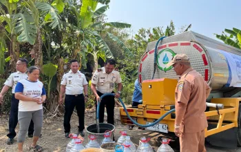 Tak Hanya Membina WBP, Lapas Slawi Turun Tangan Bantu Warga dan Lansia