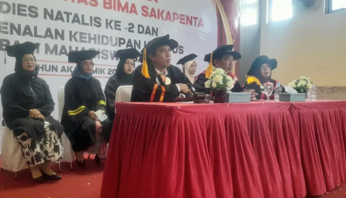 Peringati Dies Natalis ke-2, UBISA Serahkan Penghargaan pada Tokoh dan Mitra Strategis