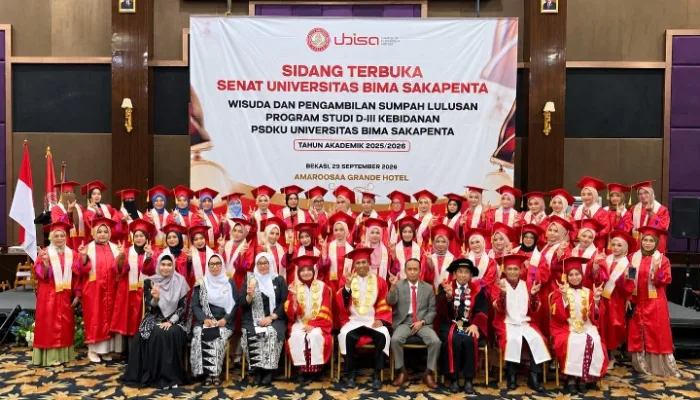 42 Lulusan Kebidanan Universitas Bima Sakapenta Resmi Dilantik Ketua IBI Jabar